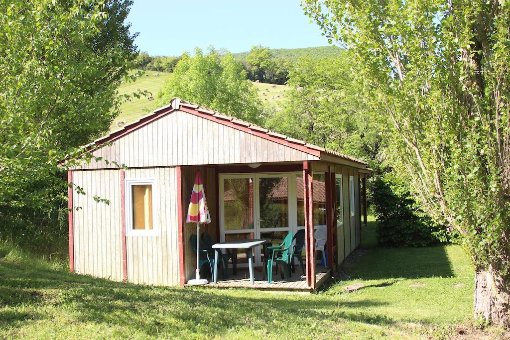 Causses & Vallees Vacances Hotel Saint-Georges-de-Luzençon Kamer foto